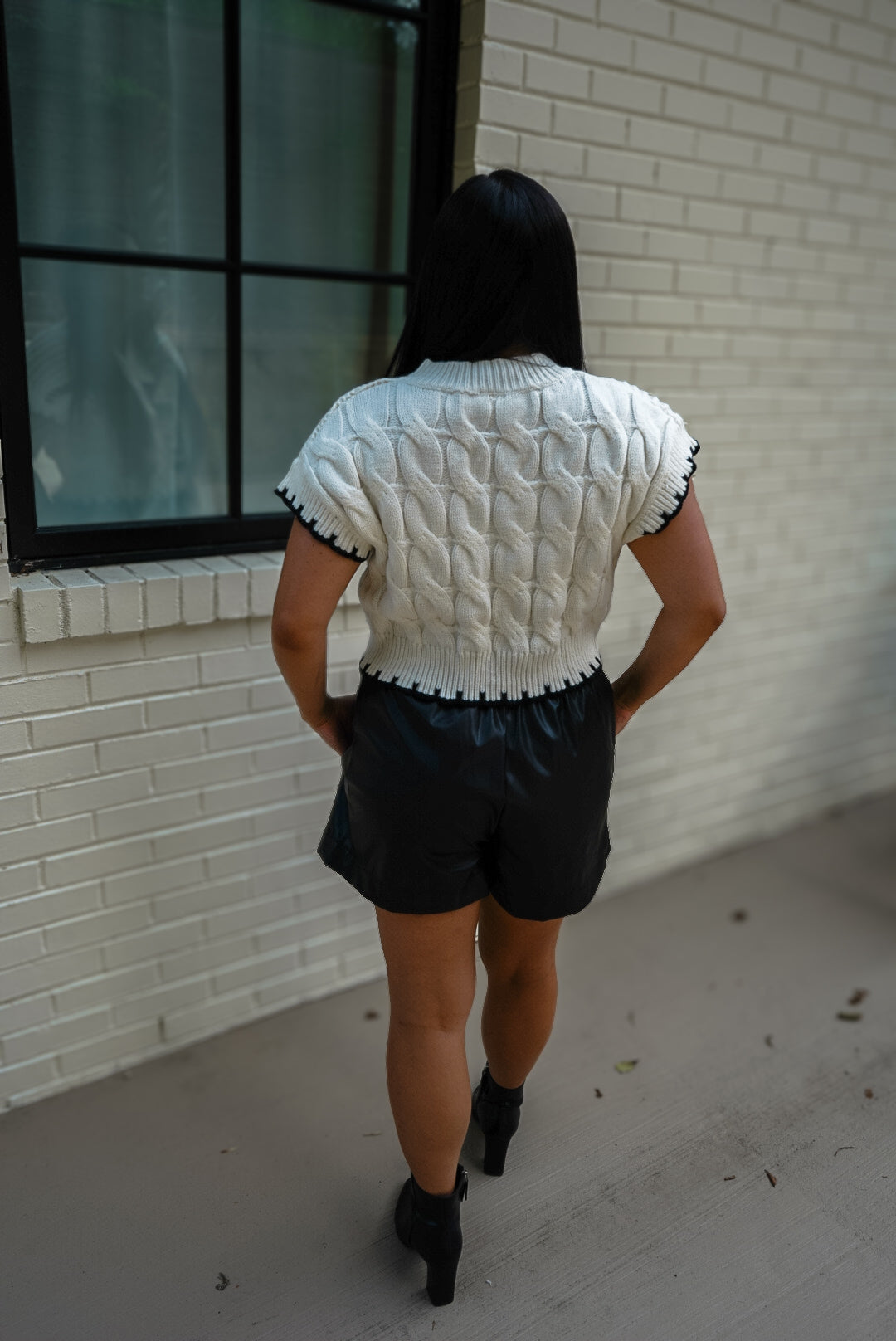 Natalie Sleeveless Sweater Vest🖤 1 XS & large