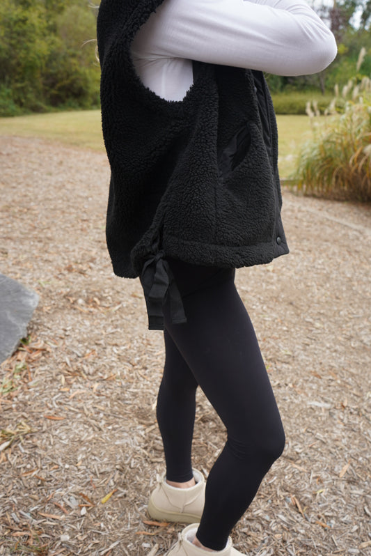 Black Sherpa Vest - Black