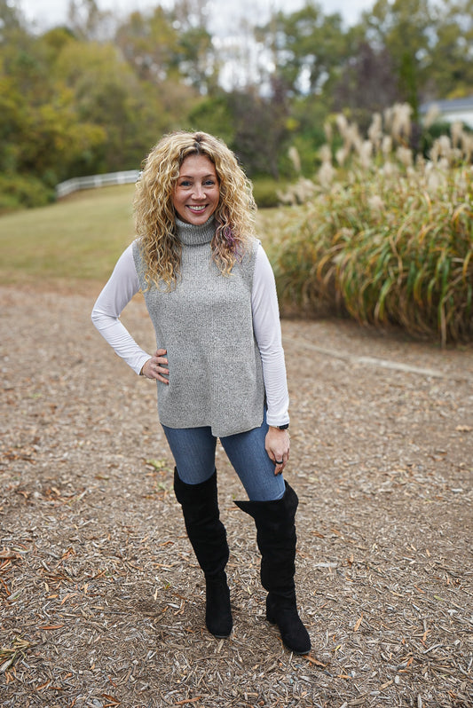 Sleeveless Turtleneck Sweater Vest - Gray