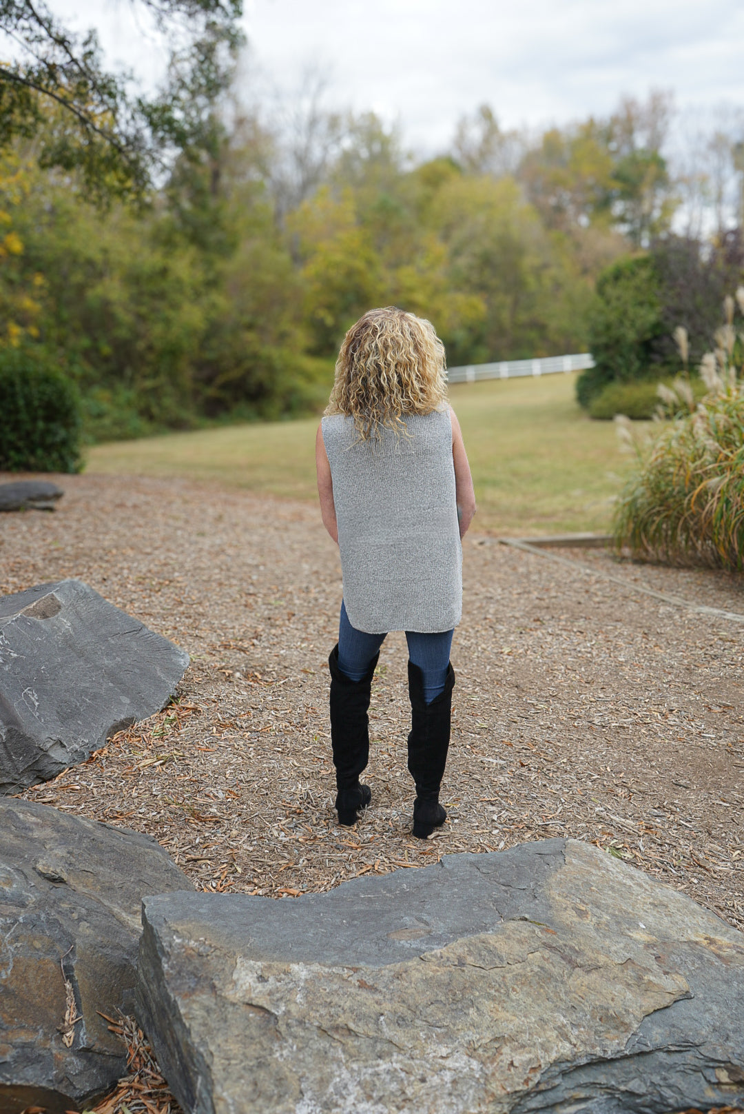 Sleeveless Turtleneck Sweater Vest - Gray