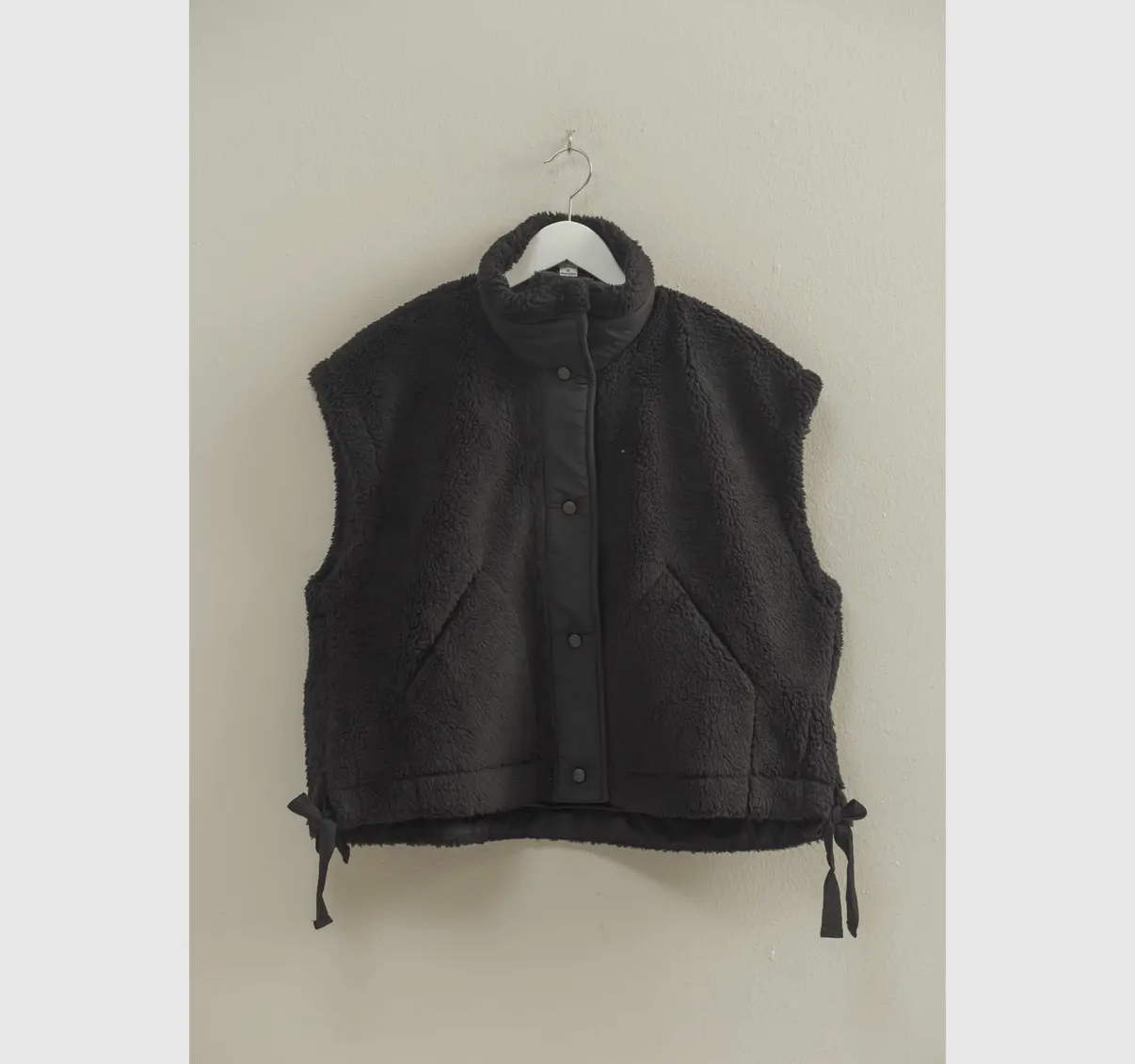Black Sherpa Vest - Black