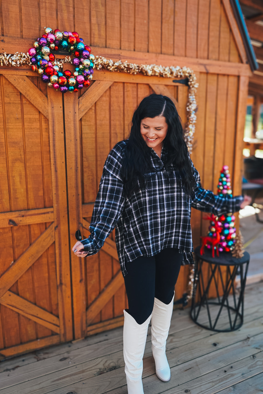 Twirl Around Plaid Top 🖤 1 large