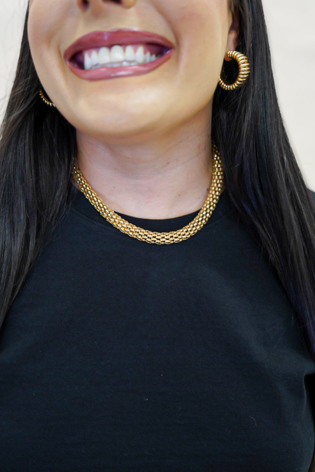 Gold Three-Dimentional Metal Chain Necklace